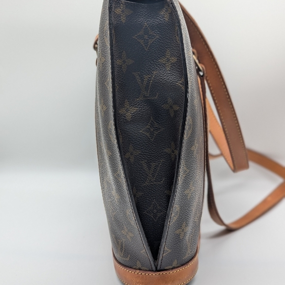 Louis Vuitton Monogram Canvas Hudson Tote - Picture 4 of 16